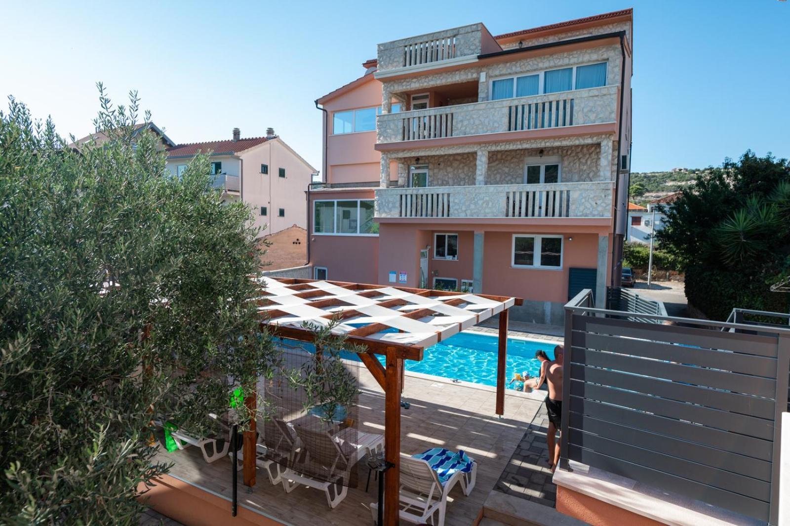 Apartments Villa Monique Rogoznica  Eksteriør bilde